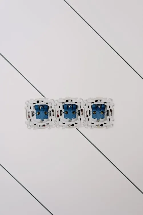 10 Essential Garage Door Maintenance Tips Every Houston Homeowner Should Know